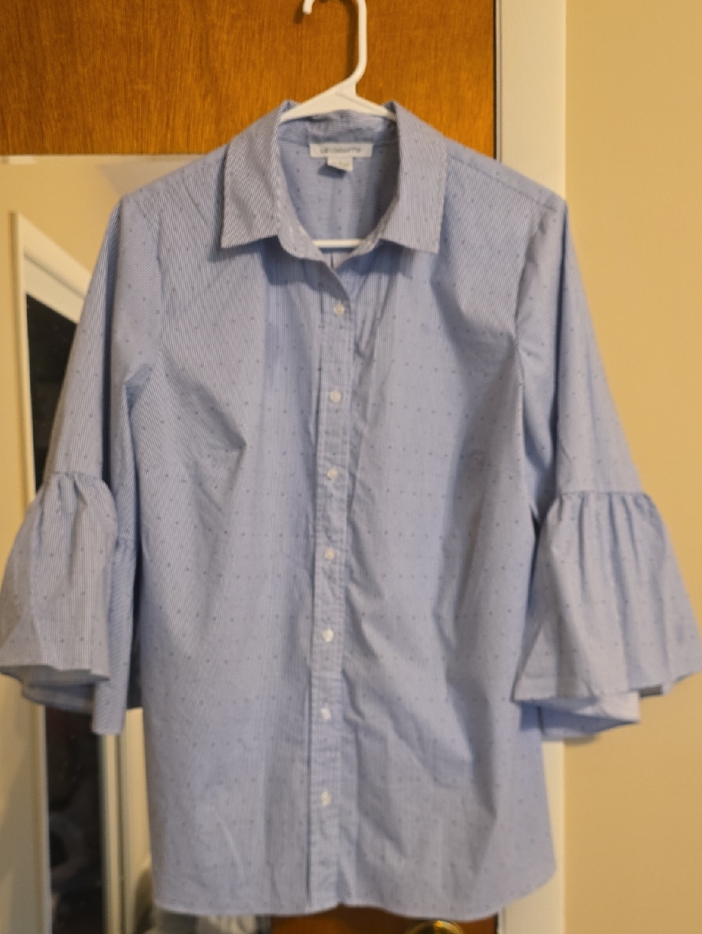 Liz Claiborne Light Blue Button-Up Shirt with Ruffled Sleeves